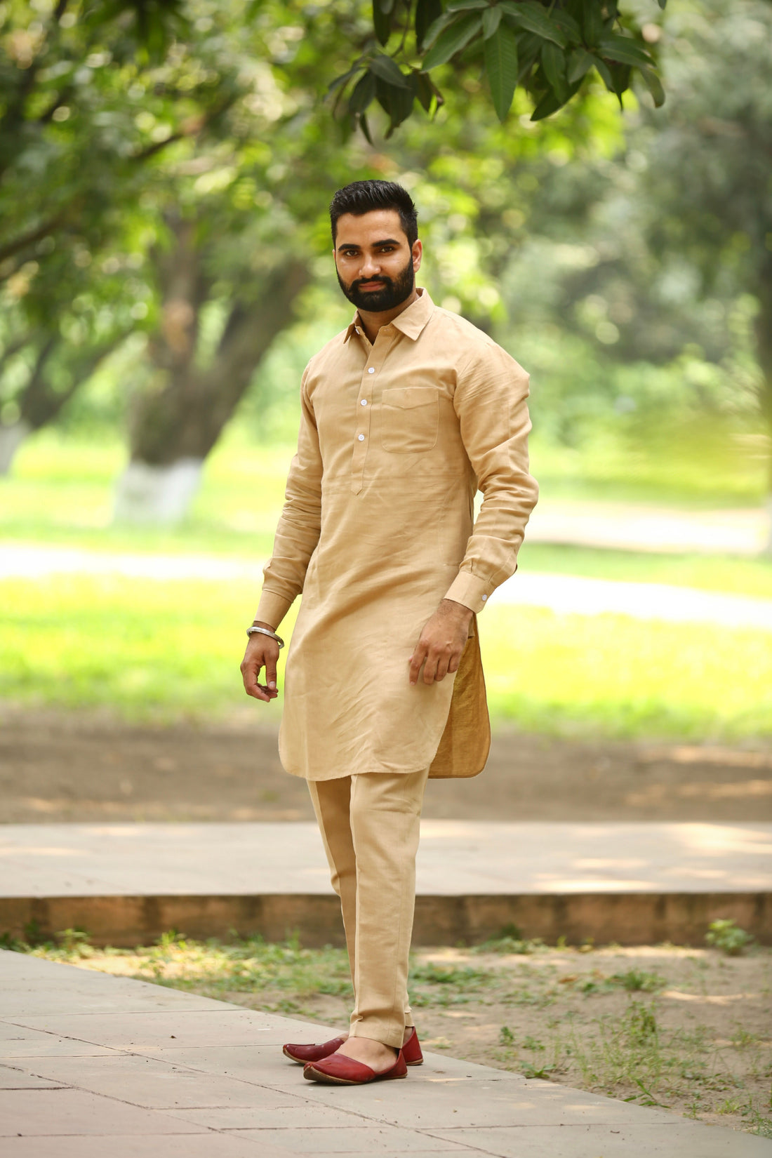 Beige kurta showing a balanced modern fit