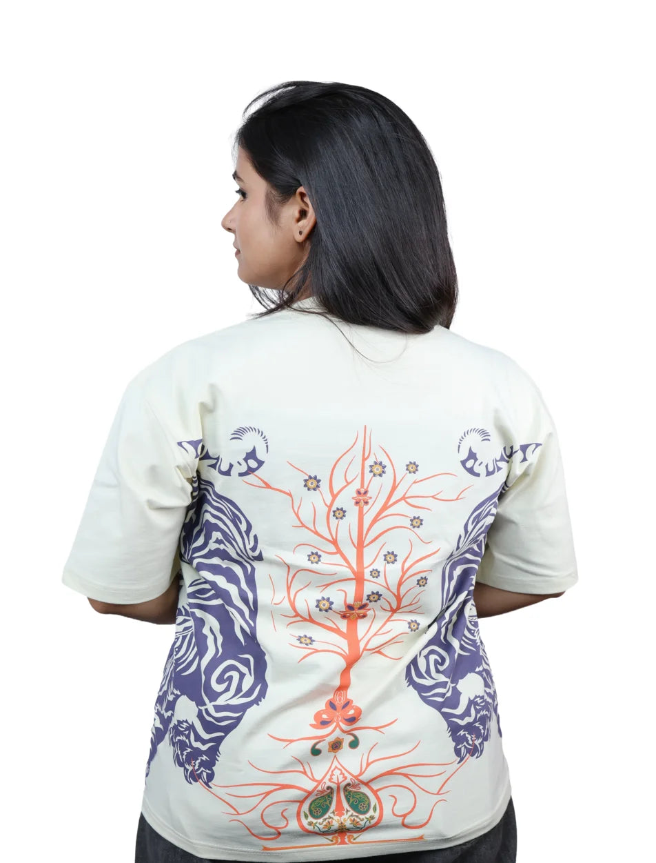 IndiThrob Tiger oversized T-shirt back graphic on model